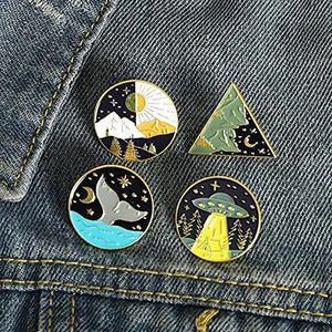 Logo gratuit conception épingle en métal insigne paysage personnalisé Record montagne lune mer Anime doux broche épingle émail épinglettes pour vêtements - Product Image 4