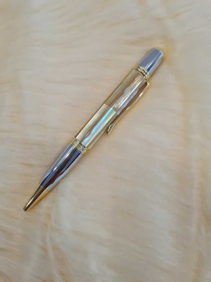 สีเหลือง