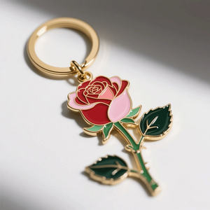 キーホルダーカスタムロゴパーソナライズ漫画文字キーホルダーハードソフトエナメル金属合金キーリングファッショナブルパーソナライズ - Product Image 1