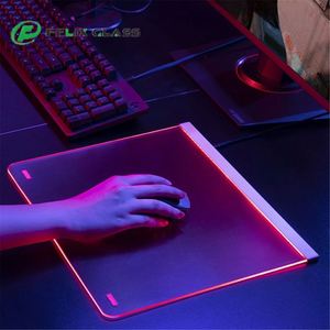 Tapis de souris de jeu en verre photovoltaïque RVB personnalisé, tapis de souris en verre RVB à couleurs réglables pour le jeu e-sport - Product Image 1