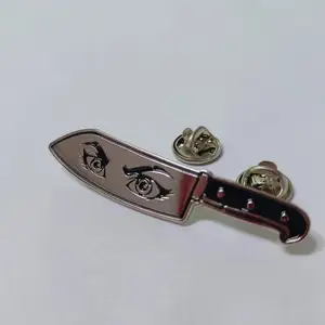Benutzer definierte Design einzigartige Form Metall Abzeichen Geschenke Zink legierung Druckguss Messer Anstecknadel billig Großhandel Emaille Auge Dolch Pin Emblem