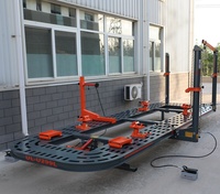 Banc de redressage de carrosserie automobile avec table de travail en tôle de manganèse 5600 mm, machine à redresser le châssis de voiture pour la réparation de collisions de véhicules