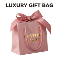 Sac cadeau de luxe en carton recyclé rose écologique avec logo personnalisé, ruban et nœud pour emballage de chaussettes de mariage, estampage à chaud