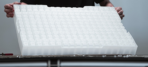 Bac à semis agricole efficace MOLDICA - Plastique blanc avec trous de drainage, volume de 12,74 L pour la propagation en serre - Product Image 3