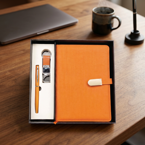 Ensemble cadeau de carnet en cuir orange avec stylo métallique et porte-clés, papeterie de bureau professionnelle - Product Image 3