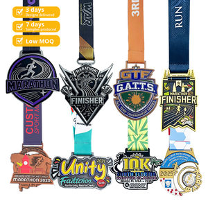 Médaille <span class=keywords><strong>de</strong></span> finisseur personnalisée en alliage <span class=keywords><strong>de</strong></span> zinc 3D pour marathon, <span class=keywords><strong>course</strong></span> <span class=keywords><strong>de</strong></span> 5K, <span class=keywords><strong>course</strong></span> <span class=keywords><strong>de</strong></span> 10K, <span class=keywords><strong>course</strong></span> sur sentier, plaquée couleur, avec logo personnalisé et ruban personnalisé - Product Image 1