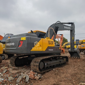 รถขุดตีนตะขาบ Volvo EC210D มือสอง ขนาดกลาง 21 ตัน ของแท้จากสวีเดน พร้อมเครื่องยนต์ดีเซล Volvo D5E ที่เชื่อถือได้ ลดราคาพิเศษ - Product Image 2