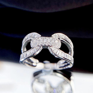 Anillo Cruzado en Forma de U, Diseño Geométrico Minimalista y Elegante, Joyería de Uso Diario para Mujer, Anillo de Moda - Product Image 2