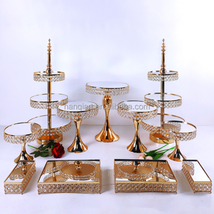 Ensemble <span class=keywords><strong>de</strong></span> plateaux à bonbons en or faits à la main, support à gâteaux, présentoir à desserts en métal pour la décoration <span class=keywords><strong>de</strong></span> <span class=keywords><strong>mariage</strong></span>, fête, usage domestique, hôtel, offre promotionnelle - Product Image 4