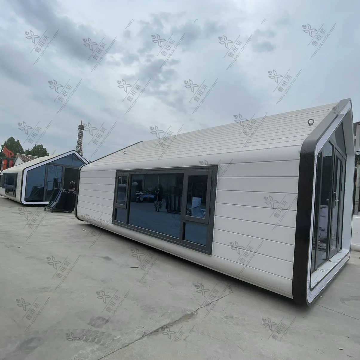 Fast install Steel Structure Prefabricated Luxury villa space capsule Prefab House container house