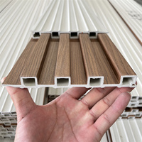 Décoration intérieure Grille en PVC Panneau mural Panneau cannelé en composite bois plastique WPC