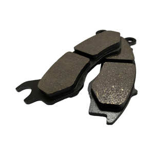 Plaquettes de frein de moto OEM pour <span class=keywords><strong>Honda</strong></span> <span class=keywords><strong>PCX</strong></span> 125/<span class=keywords><strong>135</strong></span> nouvel état avec un bon frottement - Product Image 4