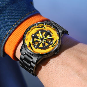 Envío de la gota Creative Anime Wheel Hub Watch Tridimensional Hollow Men's Watch Reloj de cuarzo genuino de gama alta - Product Image 6