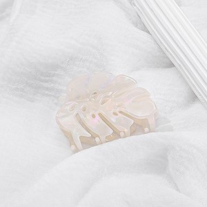 2025 nuovo Design Yi YHJ <span class=keywords><strong>accessori</strong></span> per capelli <span class=keywords><strong>donna</strong></span> graziosi fermaglio a forma di foglia di acetato Clip per capelli mollette per capelli ragazza per <span class=keywords><strong>donna</strong></span> all'ingrosso - Product Image 4