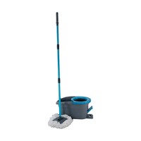 Serpillère à pédale Tornado incluant un seau à pédale, une serpillière en microfibre, un essoreur et une poignée télescopique.