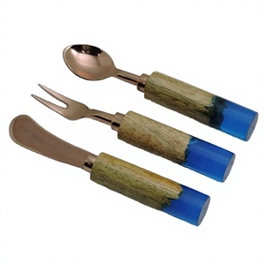 Ensemble de couverts en acier inoxydable avec manche en résine de bois, prix de gros, vente chaude 2026, mini cuillère, fourchette, couteau à fromage - Product Image 1