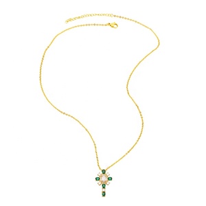 Colar com Pingente de Cruz Brilhante em Latão com Zircônias e Banhado a Ouro 18K, com Corrente de Elos, para Presente de Festa e Aniversário - Product Image 4