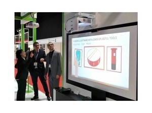 Tablero inteligente multitáctil Proyección interactiva sin proyector Sensor láser Pizarra interactiva táctil portátil para dedos - Product Image 2