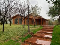 Ferme préfabriquée de luxe à structure moderne en bois 2 chambres avec extérieur en bois Maison extérieure en bois personnalisable