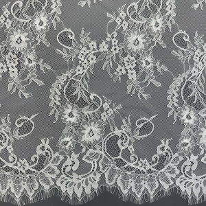 Erkoumi EcoFriendly phong cách thanh lịch <span class=keywords><strong>Polyester</strong></span> hoa trắng lông mi ren vải cho quần áo ngủ pháp ren thời trang Châu Âu Ăn mặc - Product Image 1