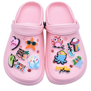 Los favoritos de los niños: Adornos para zapatos de PVC suave 3D con diseño de dibujos animados, bonitos y adorables, de material seguro, ideales para regalos y recuerdos de fiesta. - Product Image 3