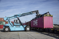 Reach Stacker SRSC4535H1 |   SmartLift & PowerDrive Diesel 4x4 à double mât pour terrains accidentés, destiné aux projets aériens et portuaires