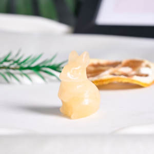 Estatua de Conejo Tallada en Cuarzo Natural Hecha a Mano, Elegante Estatua de Animal de Cristal para Decoración del Hogar y Regalos, Disponible para Venta al por Mayor - Product Image 4