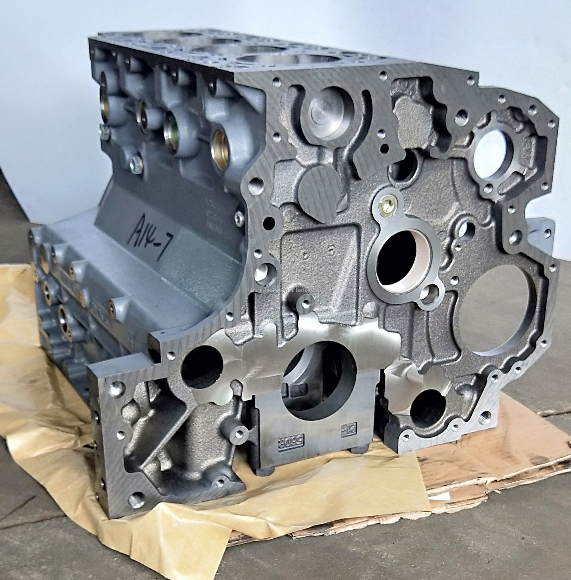 0429 6585 0428 9965 Diesel Engine Spare Parts Crankcase for