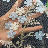 Gaun Mini Bermotif Bunga Dua Warna dengan Sulaman Laser Motif Ranting dan Bunga, Bahan Rajut Mesh 100% Poliester