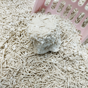 Litière pour chat Saiweisi Kitten Safe, écologique, hybride tofu-bentonite, faible teneur en poussière, granulés doux, agglomération rapide des urines, 5 kg, gris - Product Image 1