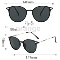 Lunettes de soleil personnalisées avec logo, vente en gros, classiques, pour femmes, promotionnelles, en plastique, de créateur, à la mode, à prix abordable, pour hommes