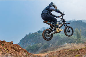 Motocicleta Eléctrica KuKirin X1, Batería de 48V 20.8Ah, 40KM de Autonomía, Amortiguación Hidráulica, Transmisión por Cadena, Neumáticos Todoterreno, Frenos Dobles, para Movilidad Urbana - Product Image 5