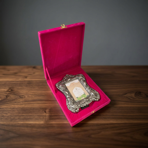 Marco de Fotos Moderno de Aluminio Plateado con Cerámica Azul Hecha a Mano, Caja de Regalo de Terciopelo |   Decoración Floral Ornamentada para Bautizo, Boda y Hogar - Product Image 2