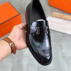 Mocasines de Cuero Negro Brillante con Detalles Metálicos para Hombre, Modelo 2026, Ideales para Uso Diario en la Oficina, Estilo Casual de Negocios - Product Image 1