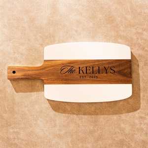 Tabla de cortar de madera de acacia y mármol personalizada para boda o inauguración de la casa bandeja para regalo de aniversario de charcutería - Product Image 3