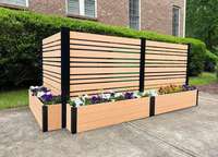 Panneaux de clôture d'intimité en bois pour jardin, patio et extérieur OEM avec aménagement floral intégré pour la sécurité sportive