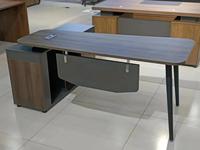 Poste de travail modulaire ouvert design moderne Table d'ordinateur extensible en contreplaqué Mobilier de bureau pour le personnel Panneau industriel commercial