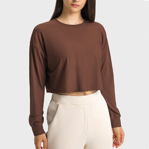 Top Corto Personalizzato Liscio e Morbido come la Seconda Pelle, Traspirante, a Maniche Lunghe - Product Image 1