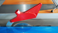 Scie à panneaux à table coulissante automatique à 45 et 90 degrés pour le bois, le MDF et le PVC