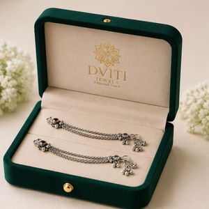 Paire de chaînes de cheville en argent 925, style Payal traditionnel oxydé avec breloques en pierre rouge, bijoux de pied ethniques élégants - Product Image 2