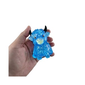 Juguete antiestrés de vaca de las Tierras Altas con purpurina, suave y de subida lenta, con látex y silicona, para aliviar la ansiedad y el estrés, para mayores de 3 años - Product Image 5