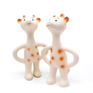 Girafe 100% caoutchouc naturel bébé anneau de dentition sûr et doux (non toxique) matériau et peinture stimule tous les sens - Product Image 4