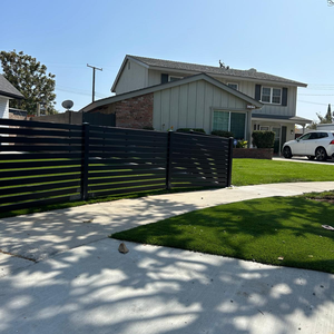 Valla de Privacidad de Aluminio Negra, Fácil de Montar, Sin Excavación, Paneles de Listones Horizontales para Aplicaciones de Seguridad - Product Image 3