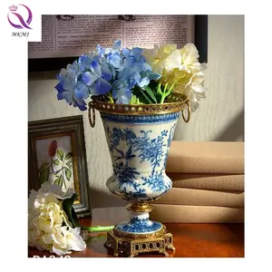 Châu Âu sang trọng gốm hoa bình phòng khách sáng tạo Flower Ware màu xanh và trắng Brass bảng bình