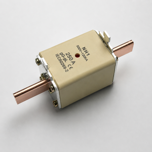 ฟิวส์ GG <span class=keywords><strong>NH2</strong></span>/<span class=keywords><strong>NH3</strong></span>พร้อมไฟแสดงสถานะ LED 200A 630A ฟิวส์แสดงสถานะกระแสสูงสำหรับสวิตช์บอร์ดหลักและกล่องกระจายพลังงาน - Product Image 3