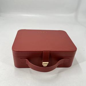 हार्ड कॉस्मेटिक बॉक्स डेस्कटॉप ट्रेन केस यात्रा पोर्टेबल लक्जरी ब्राइडल मेकअप केस - Product Image 3