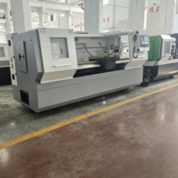 Tour CNC Fanuc CK6150-2000 à haute rigidité, banc tournant de 500 mm, longueur de tournage de 2000 mm, pour la production de pièces métalliques