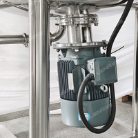 Réservoir de mélange de liquides en acier inoxydable de 1000 L avec agitateur pour la production de shampooing, de gel douche et de détergent