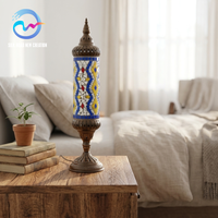 Lampe de bureau en fer mosaïque turque de style européen avec abat-jour en verre bohème LED, fabriquée à la main, alimentée par courant alternatif, pour la décoration du salon