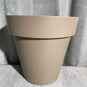 I produttori forniscono direttamente <span class=keywords><strong>grande</strong></span> vaso di fiori in plastica con <span class=keywords><strong>balcone</strong></span> rotondo in resina olone ispessita <span class=keywords><strong>grande</strong></span> vaso di fiori all'ingrosso - Product Image 3